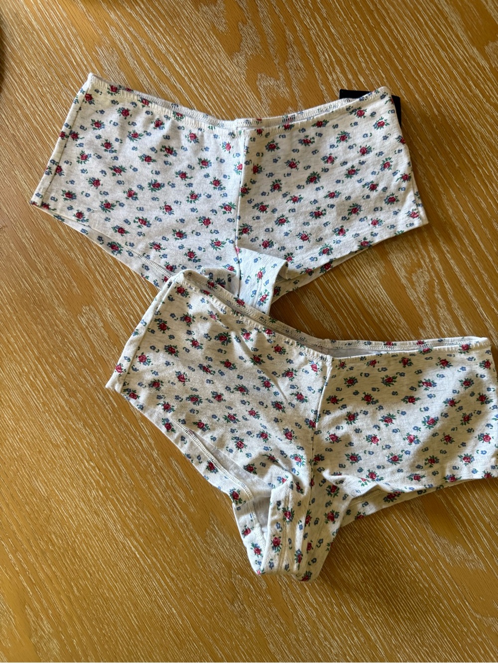 Brandy Melville NWT 2 pair Set Lot Cotton Underwear/ Boy Short Floral One Size - Picture 2 of 6